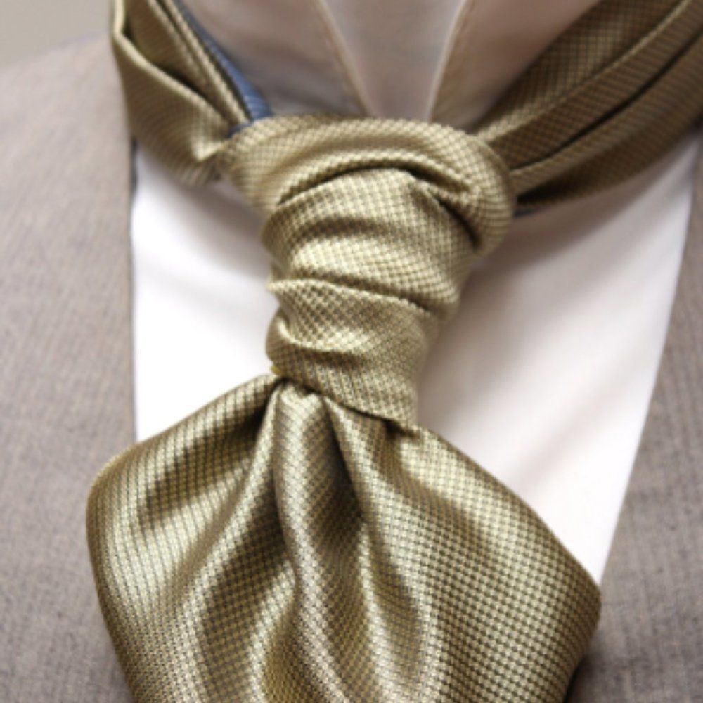 Dusty Blue Gold Reversible Silk Ascot‎